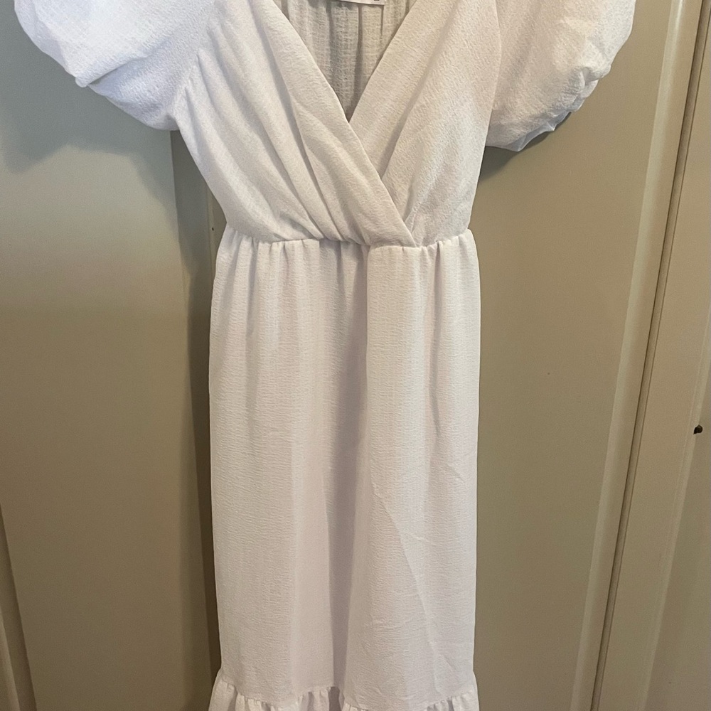 Elegant White Women’s Dress